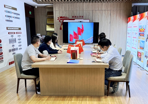圖片1_副本小.jpg